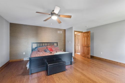 3811 Centennial Cir, Milwaukee WI  53221-5746 exterior