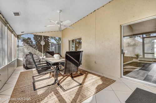 285 Northgrove Dr, Merritt Island FL 32953-7959 exterior