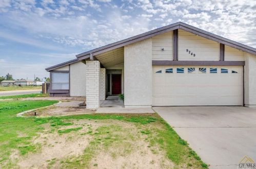 9249 Ponderosa Ave, Bakersfield, CA 93306-6758