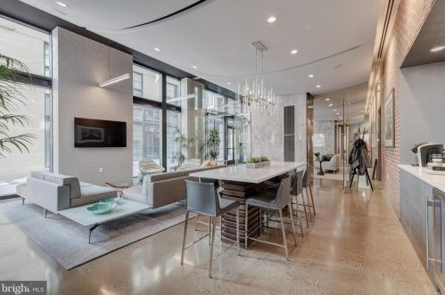 2125 14th St, Washington DC  20009-4464 exterior