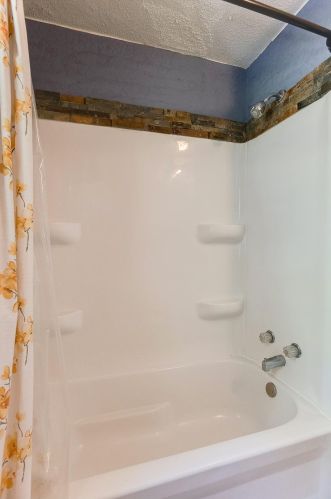 207 County Rd F, Saint Paul MN 55110-3845 exterior