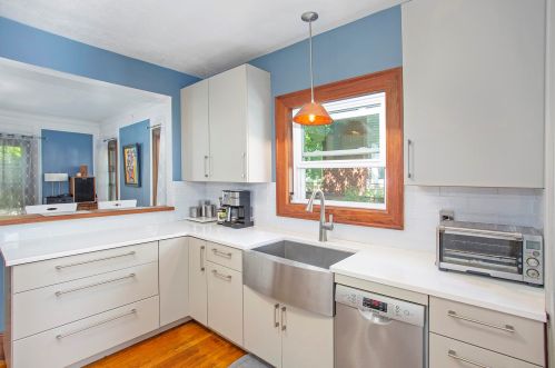 800 Sigsbee St, Grand Rapids MI 49506-2536 exterior