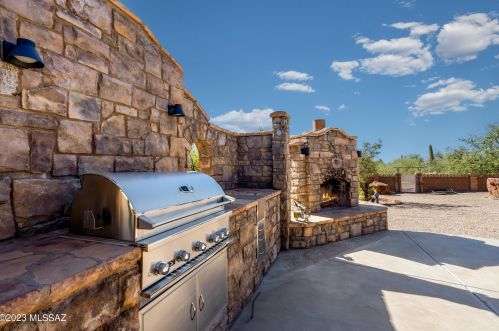 4531 Avenida Del Conejo, Tucson AZ  85749-8758 exterior