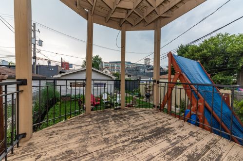 2718 Campbell Ave, Chicago IL 60647-1923 exterior