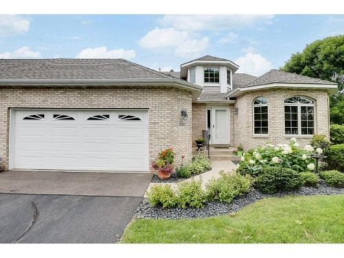 10383 Eagle Pointe Trl, Saint Paul MN  55129-4284 exterior