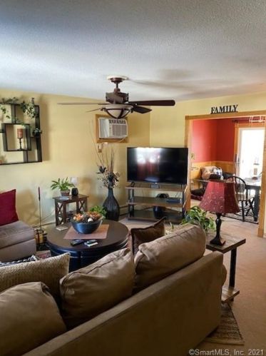 22 Westerly Dr, Enfield CT 06082-4031 exterior