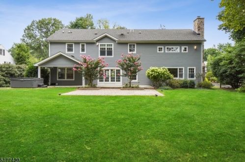 62 Dale Dr, Chatham Township NJ  07928-1639 exterior