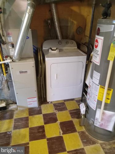 66 Elmwood Ave, Manor PA 19036-1927 exterior