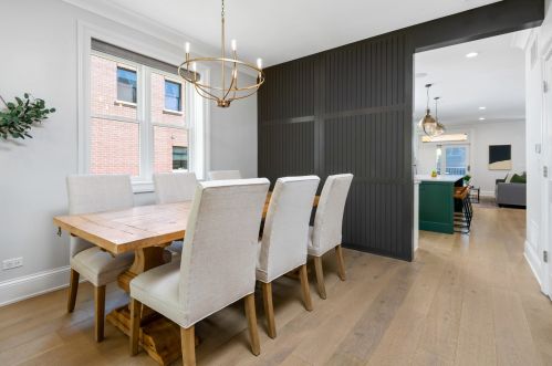 1923 Wellington Ave, Chicago IL 60618-7821 exterior