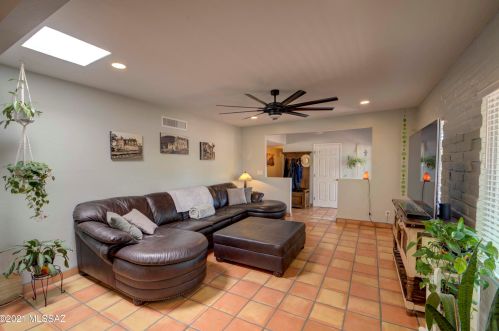 8901 Bears Path Rd, Tucson AZ  85749-8139 exterior