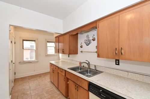 2635 60, Milwaukee WI 53219-2602 exterior