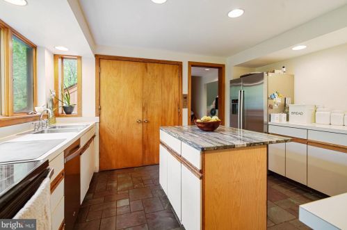 1206 Bryan Pt Rd, Accokeek MD 20607-9619 exterior