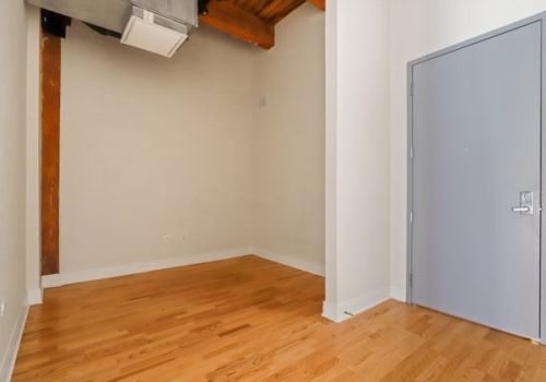 770 Gladys Ave, Chicago IL  60661-5441 exterior