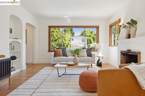 1318 Stannage, Berkeley CA 94706-1640 exterior