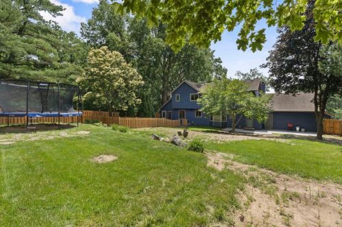 6218 Old Middleton Rd, Madison WI  53705-1040 exterior