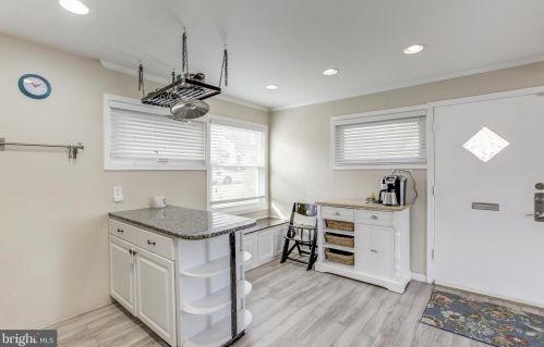 13203 Midway Ave, Rockville MD 20851-1812 exterior