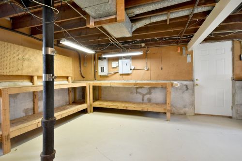 615 Saylor Ave, Elmhurst IL 60126-4305 exterior