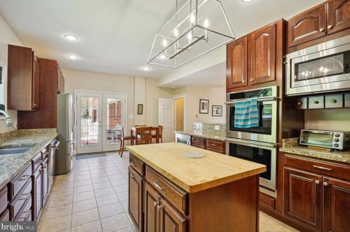 13000 Evanston St, Rockville MD  20853-3027 exterior