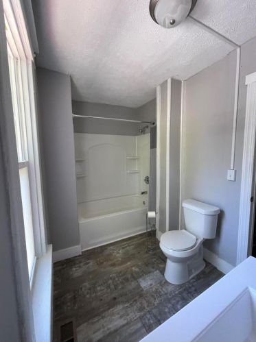 1030 Kenneth St, Meskegon MI 49442-3930 exterior