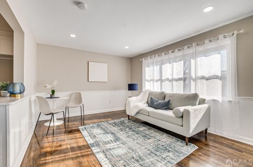 85 Gdn Ter, Edison NJ 08817-4501 exterior