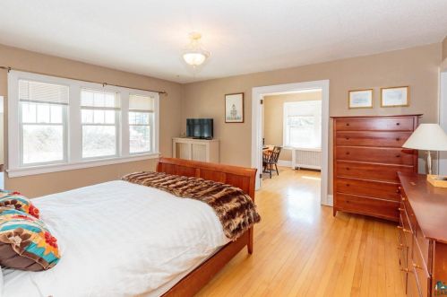 3601 Cres Vw Ave, Duluth MN 55804-1711 exterior