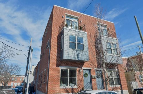 2307 Carpenter St, Philadelphia PA 19146-2516 exterior