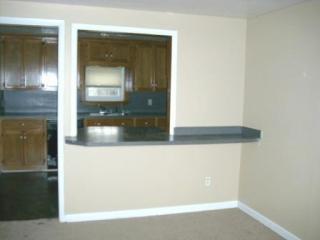 910 Newton Ave, Springfield MO  65806-2748 exterior