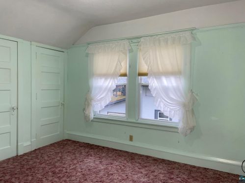 959 84 Ave, Duluth MN 55807-1751 exterior