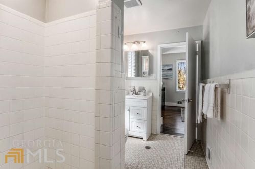 165 Avery Dr, Atlanta GA  30309-2700 exterior