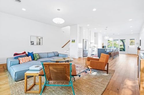 1911 Alegria Rd, Austin TX 78757-3219 exterior