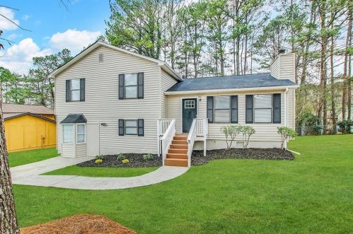 4547 Doral Dr, Atlanta GA  30331-7146 exterior