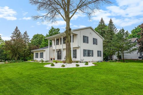 4675 Blue Grass Dr, Grand Rapids MI 49546-6231 exterior