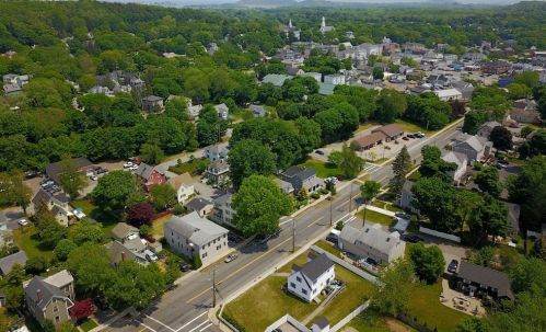 39 Washington St, Ipswich MA 01938-1838 exterior