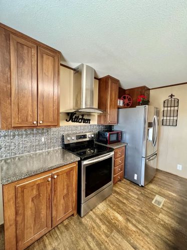 1069 Railroad Ave, Defuniak Springs FL  32433 exterior