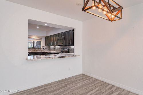 9814 1st St, Tucson AZ  85748-1950 exterior