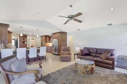 1915 Empress Ct, Naples FL 34110-8141 exterior