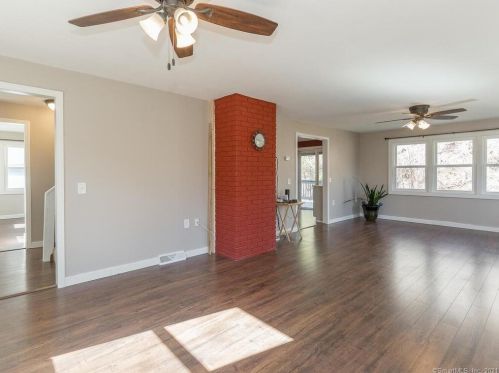 814 New Litchfield St, Torrington CT 06790-6677 exterior