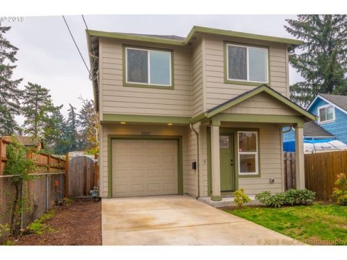 9507 65th Ave, Portland, OR 97222-2502