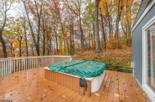 13 Shawnee Trl, Wharton NJ 07885-2934 exterior