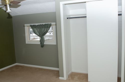 610 Chestnut St, Waukegan IL 60085-3803 exterior