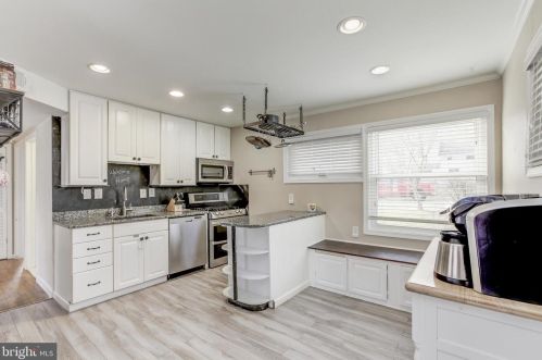 13203 Midway Ave, Rockville MD 20851-1812 exterior