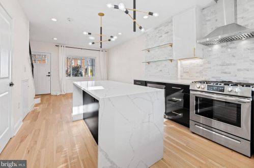 1639 Lang Pl, Washington DC  20002-3005 exterior