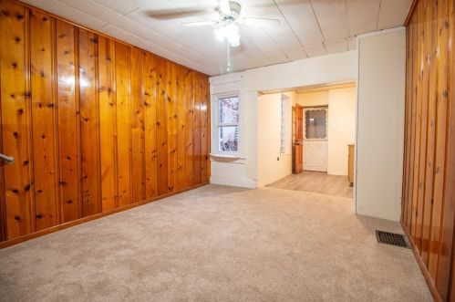 2123 Lloyd Ave, Pittsburgh PA 15218-1734 exterior