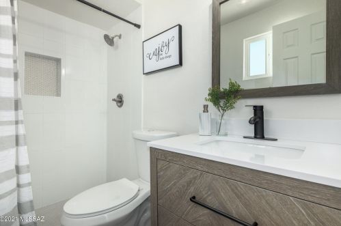 3814 Mars St, Tucson AZ  85741-1956 exterior