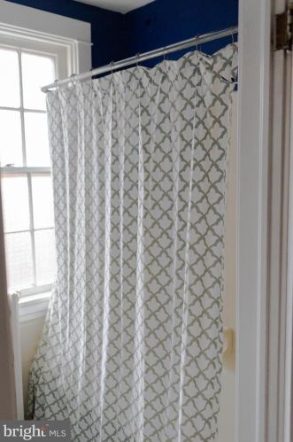 138 Lime St, Lancaster PA 17602-4325 exterior