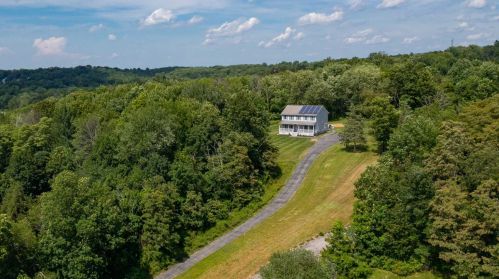 9 Bushwick Rd, Poughkeepsie, NY 12603-3805