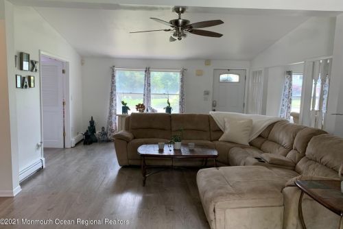 19 Buckley Ln, Berkeley Township, NJ 08721-2003