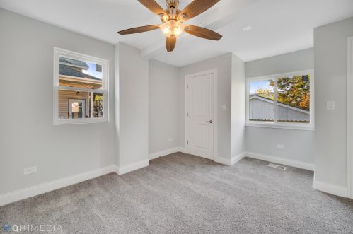 5724 Warwick Ave, Chicago IL 60641-3418 exterior