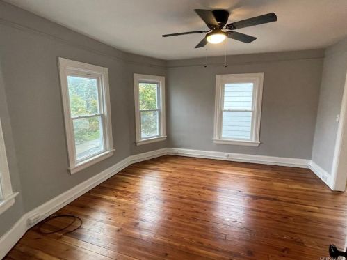 12 Park Pl, Poughkeepsie NY 12601-2604 exterior