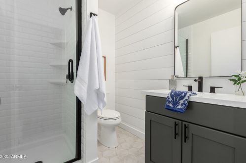 10837 38 Pl, Phoenix AZ 85044-8202 exterior